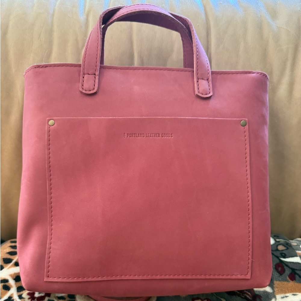 Foxglove PLG Zippered Medium Crossbody Tote